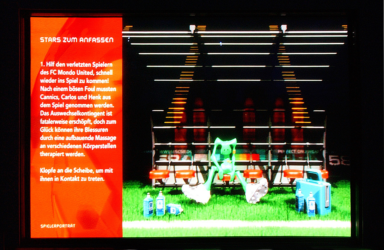 Der Fussball Globus zur Fussball-WM 2006 stand vom 02.12.2003 bis 08.02.2004 vor der Alten Oper, in Frankfurt am Main. Der 20m hohe beleuchtete Globus ist nach einer Idee von André Heller konzipiert und soll die Kunst- und Fussballwelt zusammen bringen.